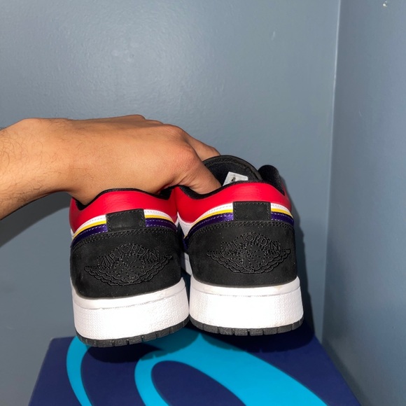 Jordan 1 low ‘Rivals’ (Lakers top 3) - Picture 8 of 9